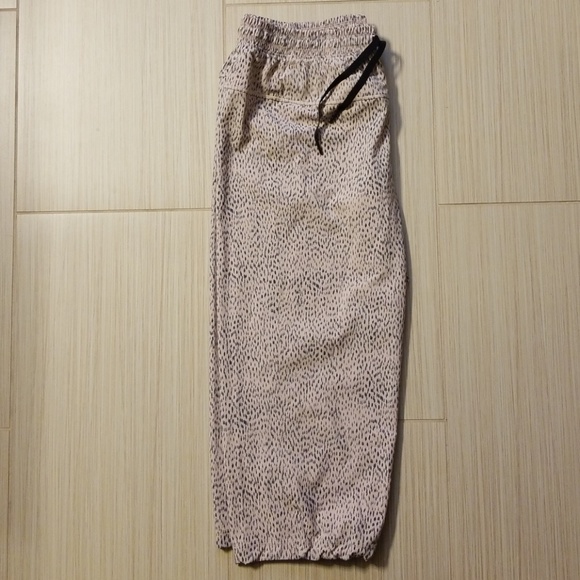 lululemon Step lively Dottie Dash crop - Picture 2 of 8